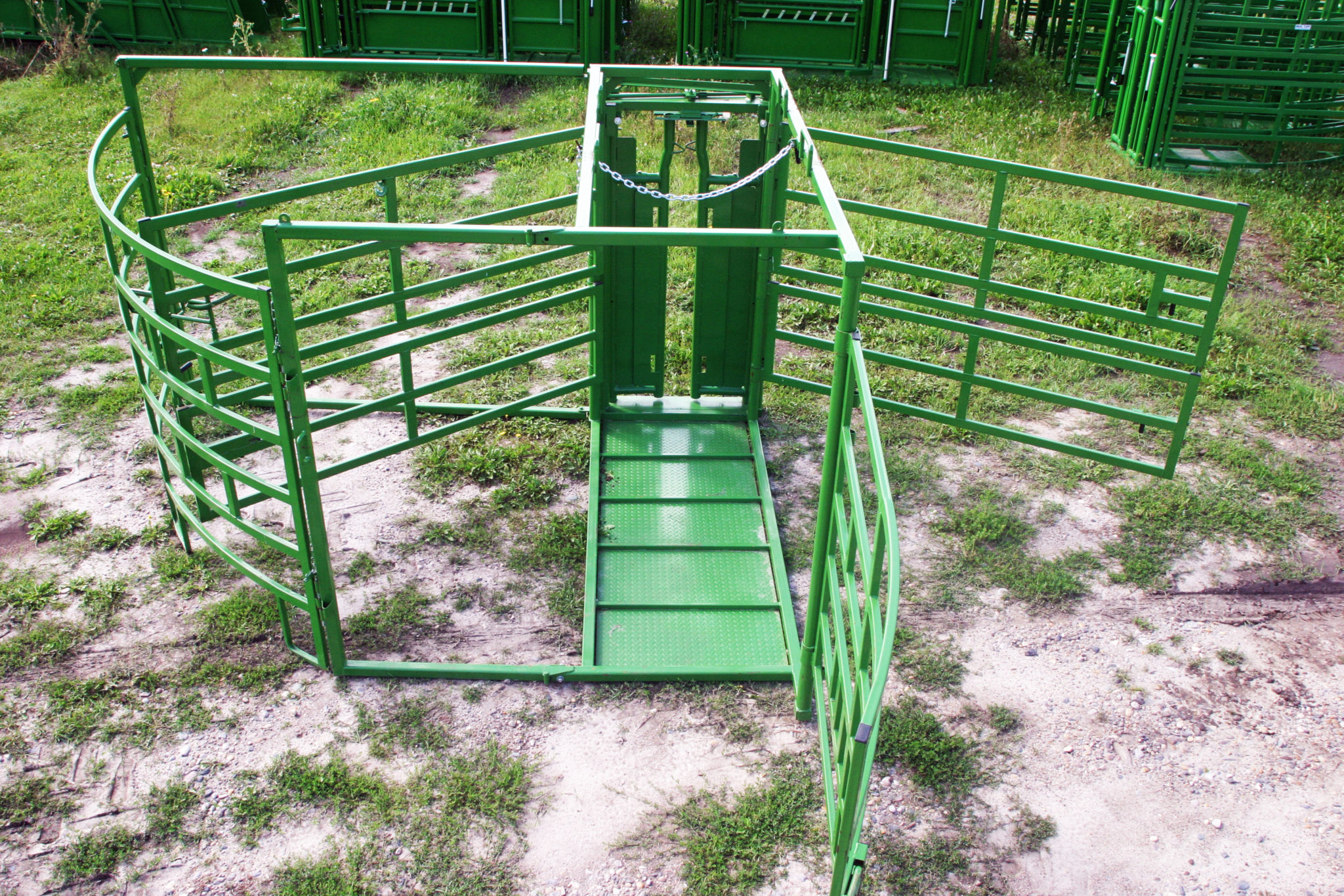 maternity pen with open panels